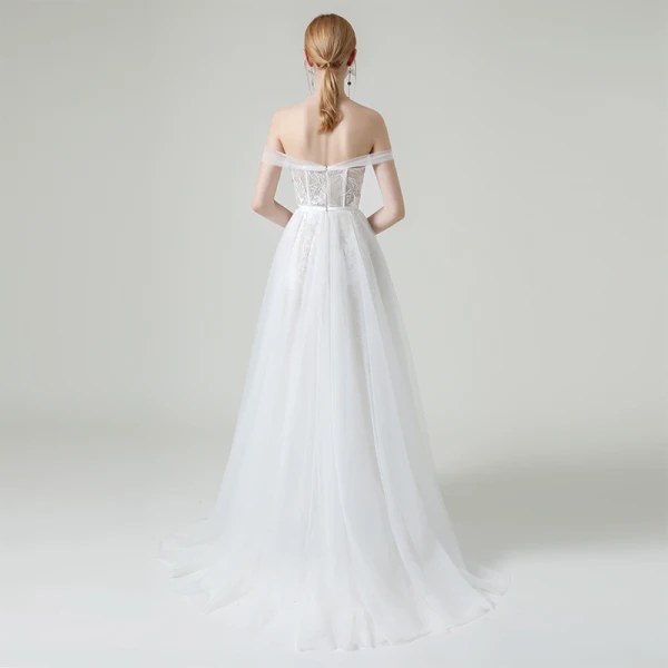 Haut de Gamme Champagne Jardin / Extérieur Robe De Mariée 2020 Princesse De l'épaule Manches Courtes Dos Nu Appliques En Dentelle Détachable Train De Balayage Volants