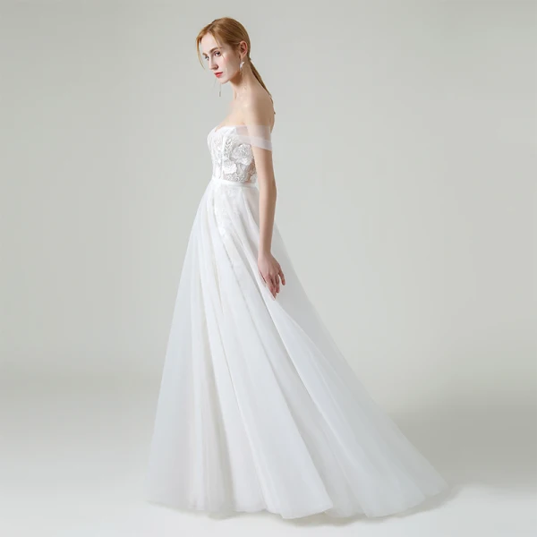 Haut de Gamme Champagne Jardin / Extérieur Robe De Mariée 2020 Princesse De l'épaule Manches Courtes Dos Nu Appliques En Dentelle Détachable Train De Balayage Volants