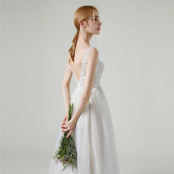 High-end White Outdoor / Garden Wedding Dresses 2020 A-Line / Princess V-Neck Sleeveless Backless Appliques Lace Flower Beading Pearl Floor-Length / Long Ruffle