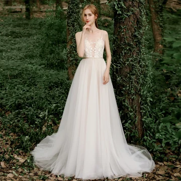 Illusion Champagne Jardin Extérieur Transparentes Robe De Mariée 2020 Princesse Encolure Dégagée Sans Manches Ceinture Dos Nu Appliques En Dentelle Perlage Train De Balayage Volants