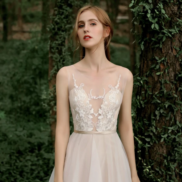 Illusion Champagne Jardin / Extérieur Transparentes Robe De Mariée 2020 Princesse Encolure Dégagée Sans Manches Ceinture Dos Nu Appliques En Dentelle Perlage Train De Balayage Volants