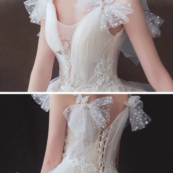 Chic / Belle Champagne La Mariée Robe De Mariée 2020 Princesse Transparentes Col v profond Sans Manches Dos Nu Noeud Appliques En Dentelle Perlage Tribunal Train
