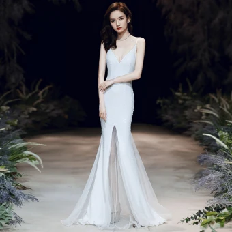 Sexy Blanche Robe De Soirée 2020 Trompette Sirène Bretelles Spaghetti Sans Manches Paillettes Train De Balayage Volants Dos Nu Robe De Ceremonie