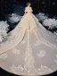 Bäst Champagne Brud Bröllopsklänningar 2020 Balklänning Av Axeln Korta ärm Halterneck Appliqués Spets Beading Glittriga / Glitter Tyll Cathedral Train Ruffle
