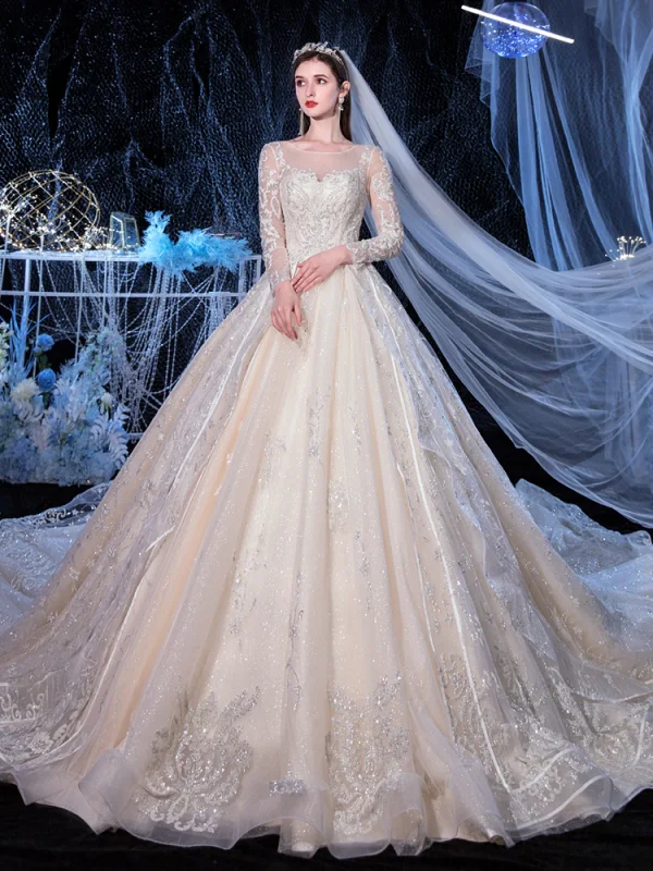 Meilleur Champagne La Mariée Robe De Mariée 2020 Robe Boule Transparentes Encolure Carrée Manches Longues Dos Nu Appliques En Dentelle Perlage Glitter Tulle Cathedral Train Volants