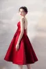 Sexy Red Satin Homecoming Graduation Dresses 2020 A-Line / Princess Spaghetti Straps Sleeveless Knee-Length Ruffle Backless Formal Dresses