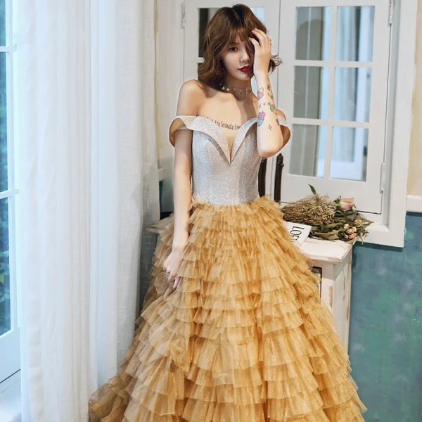 Chic / Beautiful Gold Evening Dresses  2020 A-Line / Princess Off-The-Shoulder Short Sleeve Glitter Tulle Floor-Length / Long Cascading Ruffles Backless Formal Dresses