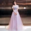 Meilleur Rougissant Rose Robe De Soirée 2020 Princesse Transparentes Encolure Dégagée Manches Courtes Plumes Appliques Fleur Perlage Train De Balayage Volants Dos Nu Robe De Ceremonie