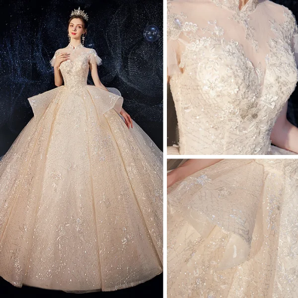 Vintage / Originale Champagne La Mariée Robe De Mariée 2020 Robe Boule Transparentes Col Haut Manches Courtes Dos Nu Appliques En Dentelle Paillettes Perlage Cathedral Train Volants