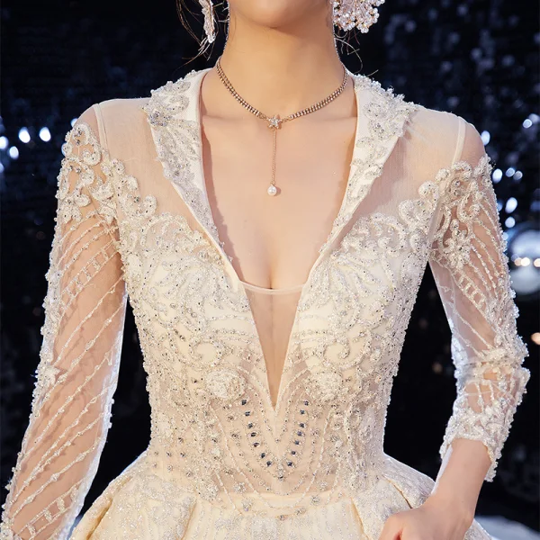 Luxe Champagne La Mariée Robe De Mariée 2020 Robe Boule Transparentes Col v profond Dos Nu Appliques En Dentelle Perlage Glitter Tulle Cathedral Train Volants 3/4 Manches