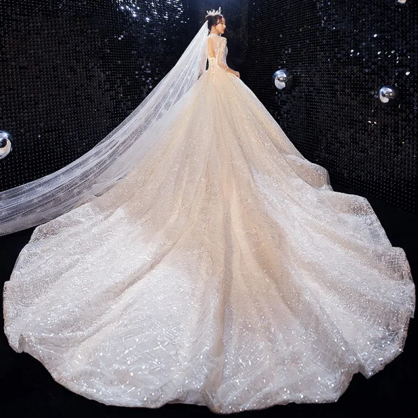 Scintillantes Champagne La Mariée Robe De Mariée 2020 Robe Boule Transparentes Col Haut 3/4 Manches Dos Nu Feuille Appliques En Dentelle Paillettes Perlage Cathedral Train Volants