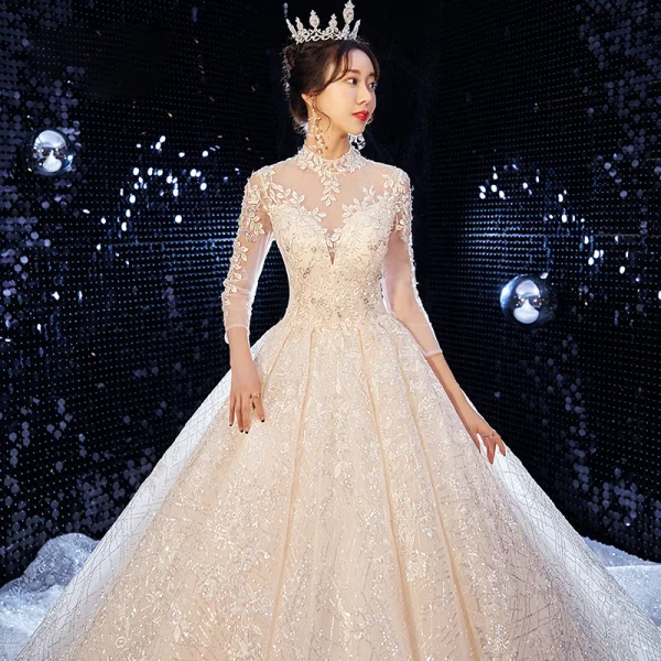 Scintillantes Champagne La Mariée Robe De Mariée 2020 Robe Boule Transparentes Col Haut 3/4 Manches Dos Nu Feuille Appliques En Dentelle Paillettes Perlage Cathedral Train Volants