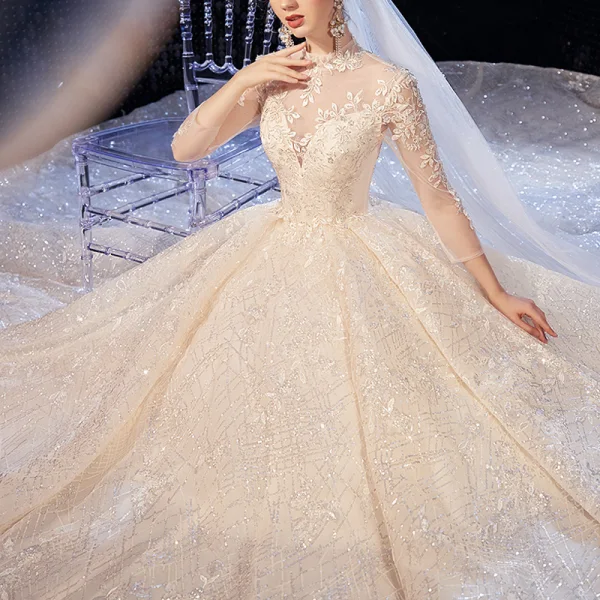 Scintillantes Champagne La Mariée Robe De Mariée 2020 Robe Boule Transparentes Col Haut 3/4 Manches Dos Nu Feuille Appliques En Dentelle Paillettes Perlage Cathedral Train Volants