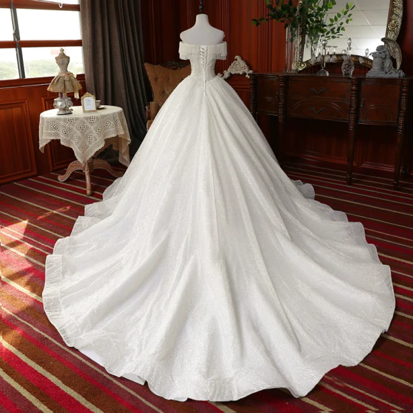 Best White Bridal Wedding Dresses 2020 Ball Gown Off-The-Shoulder Short Sleeve Backless Beading Tassel Glitter Tulle Chapel Train Ruffle