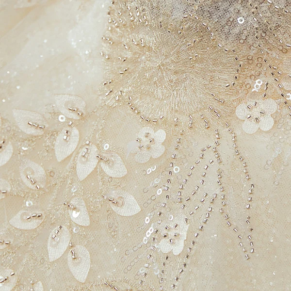 High End Champagner Hochzeits Brautkleider / Hochzeitskleider 2020 Ballkleid Off Shoulder Kurze Ärmel Rückenfreies Feder Applikationen Blumen Perlenstickerei Glanz Tülle Kathedrale Schleppe