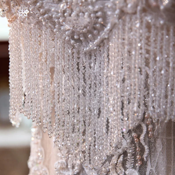 Luxe Champagne La Mariée Robe De Mariée 2020 Trompette / Sirène Transparentes Encolure Carrée Manches Courtes Dos Nu Appliques En Dentelle Fait main Perlage Gland Tribunal Train Volants