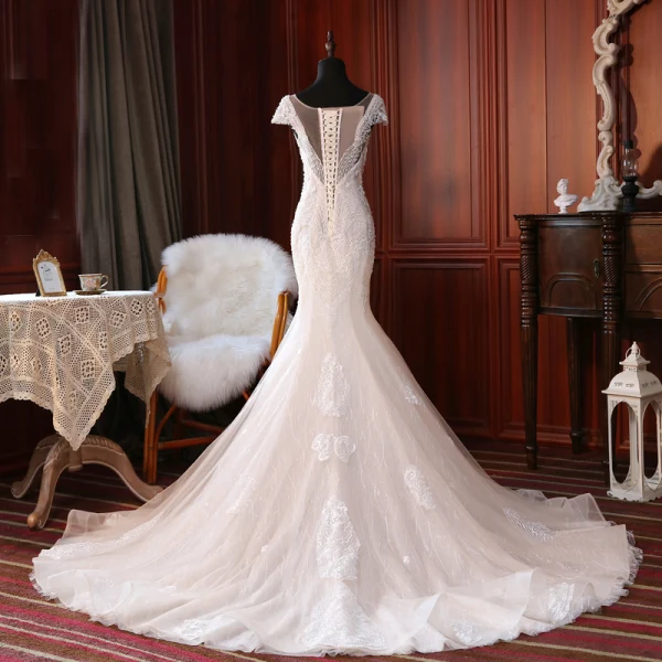 Luxe Champagne La Mariée Robe De Mariée 2020 Trompette / Sirène Transparentes Encolure Carrée Manches Courtes Dos Nu Appliques En Dentelle Fait main Perlage Gland Tribunal Train Volants