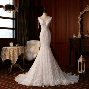 High End Champagne Bryllups Brudekjoler 2020 Trompet Havfrue Dyp V Hals Uten Ermer Ryggløse Beading Appliques Glitter Domstol Tog Buste