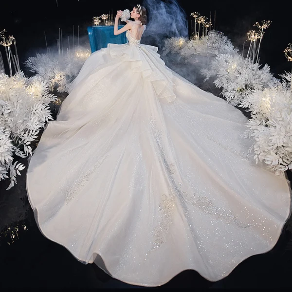 Vintage / Originale Champagne Transparentes La Mariée Robe De Mariée 2020 Robe Boule Col Haut Sans Manches Dos Nu Appliques Paillettes Perlage Glitter Tulle Cathedral Train Volants