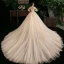 Style Victorien Champagne La Mariée Robe De Mariée 2020 Robe Boule De l'épaule Gonflée 3/4 Manches Dos Nu Appliques En Dentelle Fleur Perlage Glitter Tulle Cathedral Train Volants