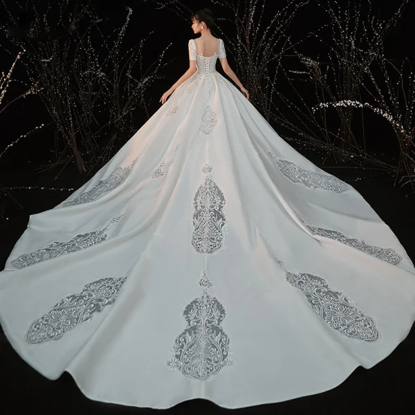 Vintage / Retro White Satin Bridal Wedding Dresses 2020 Ball Gown See-through Scoop Neck Short Sleeve Backless Beading Pierced Appliques Lace Cathedral Train