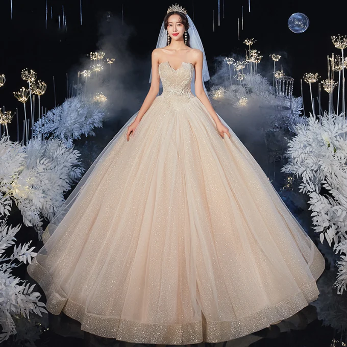 Beste Champagne Bryllups Brudekjoler 2020 Ballkjole Kjæreste Uten Ermer Ryggløse Appliques Blonder Beading Glitter Tyll Lange Buste
