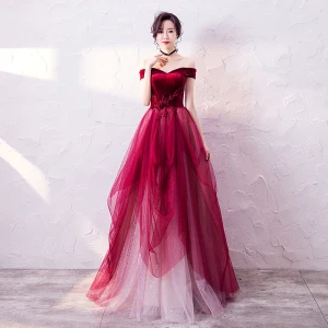 Haut De Gamme Bordeaux Robe De Soirée 2020 Princesse De L 039 Épaule Manches Courtes Appliques En Dentelle Perlage Glitter Tulle Longue Volants Dos Nu Robe De Ceremonie