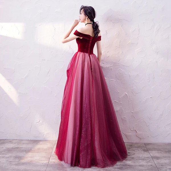 Haut de Gamme Bordeaux Robe De Soirée 2020 Princesse De l'épaule Manches Courtes Appliques En Dentelle Perlage Glitter Tulle Longue Volants Dos Nu Robe De Ceremonie