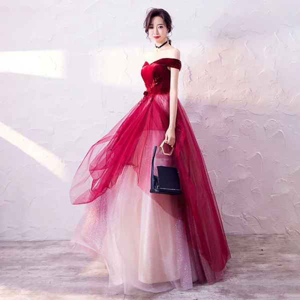 Haut de Gamme Bordeaux Robe De Soirée 2020 Princesse De l'épaule Manches Courtes Appliques En Dentelle Perlage Glitter Tulle Longue Volants Dos Nu Robe De Ceremonie