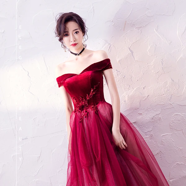 Haut de Gamme Bordeaux Robe De Soirée 2020 Princesse De l'épaule Manches Courtes Appliques En Dentelle Perlage Glitter Tulle Longue Volants Dos Nu Robe De Ceremonie