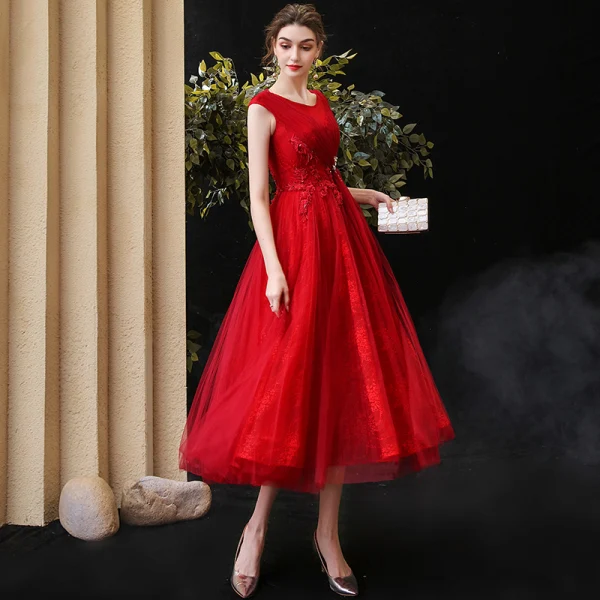 Chic / Beautiful Red Homecoming Graduation Dresses 2020 A-Line / Princess Scoop Neck Sleeveless Appliques Lace Beading Tea-length Ruffle Formal Dresses