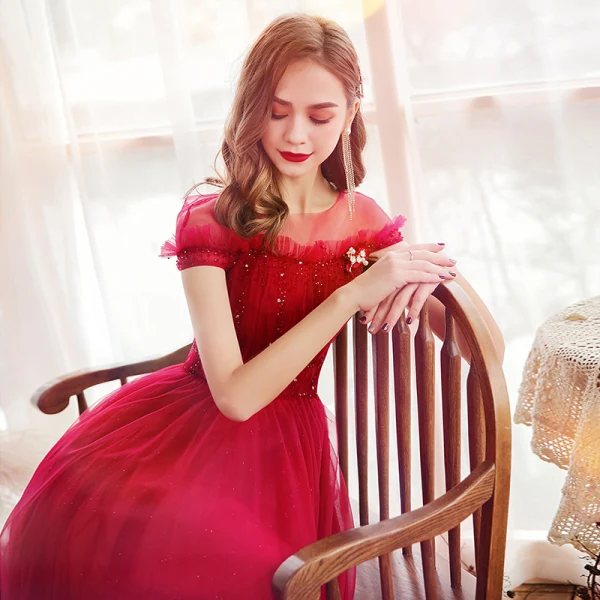 Chic / Belle Rouge Robe De Soirée 2020 Princesse Transparentes Encolure Dégagée Manches Courtes Perlage Glitter Tulle Train De Balayage Dos Nu Robe De Ceremonie