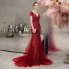 Wysokiej Klasy Czerwone Sukienki Wieczorowe 2020 Syrena / Rozkloszowane Głęboki V-Szyja Kótkie Rękawy Wykonany Ręcznie Frezowanie Trenem Sweep Bez Pleców Sukienki Wizytowe