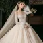 Beste Champagner Durchsichtige Hochzeits Brautkleider / Hochzeitskleider 2020 Ballkleid Rundhalsausschnitt Lange Ärmel Feder Rückenfreies Pailletten Perlenstickerei Glanz Tülle Kathedrale Schleppe Rüschen