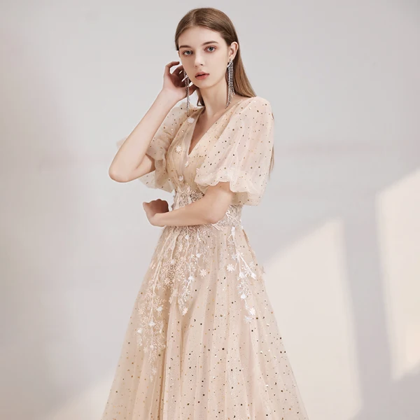Style Victorien Champagne Robe De Soirée 2020 Princesse Col v profond Gonflée 1/2 Manches Appliques En Dentelle Perlage Paillettes Longue Volants Dos Nu Robe De Ceremonie