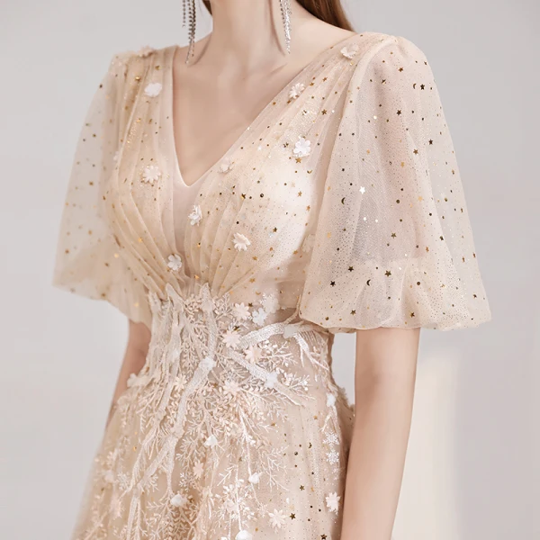 Style Victorien Champagne Robe De Soirée 2020 Princesse Col v profond Gonflée 1/2 Manches Appliques En Dentelle Perlage Paillettes Longue Volants Dos Nu Robe De Ceremonie