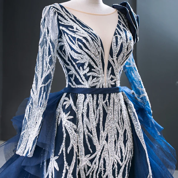 Luxe Bleu Roi Tapis rouge Robe De Soirée 2020 Princesse Transparentes Col v profond Manches Longues Appliques Paillettes Tribunal Train Volants en Cascade Dos Nu Robe De Ceremonie