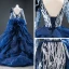 Luxe Bleu Roi Tapis rouge Robe De Soirée 2020 Princesse Transparentes Col v profond Manches Longues Appliques Paillettes Tribunal Train Volants en Cascade Dos Nu Robe De Ceremonie