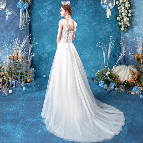 Illusion Affordable White Beach Pierced Wedding Dresses 2020 A-Line / Princess Shoulders Sleeveless Backless Appliques Flower Beading Sweep Train