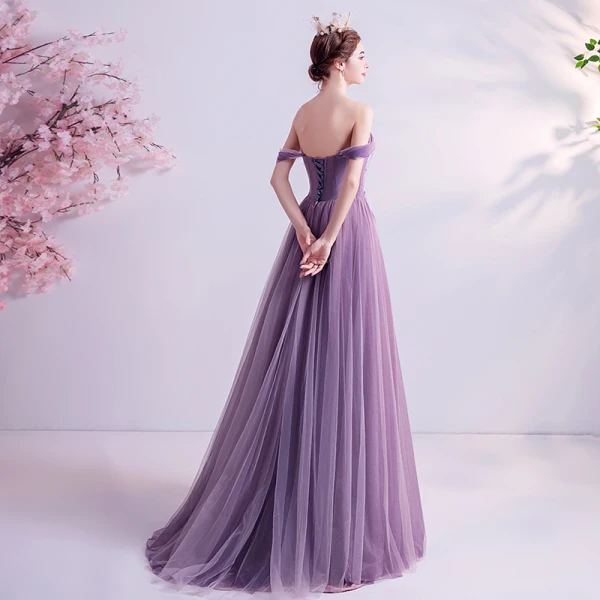 Eleganckie Winogrono Sukienki Wieczorowe 2020 Princessa Przy Ramieniu Kótkie Rękawy Aplikacje Z Koronki Frezowanie Trenem Sweep Wzburzyć Bez Pleców Sukienki Wizytowe