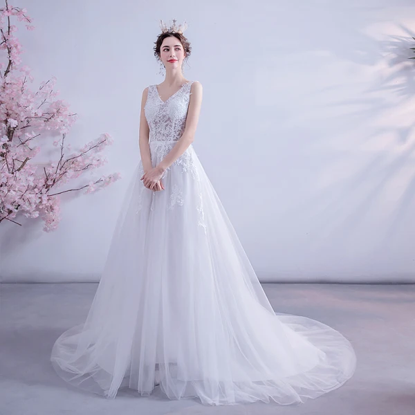Illusion Affordable White Bridal Wedding Dresses 2020 A-Line / Princess V-Neck Sleeveless Backless Appliques Lace Court Train Ruffle
