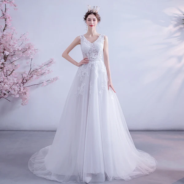 Illusion Affordable White Bridal Wedding Dresses 2020 A-Line / Princess V-Neck Sleeveless Backless Appliques Lace Court Train Ruffle