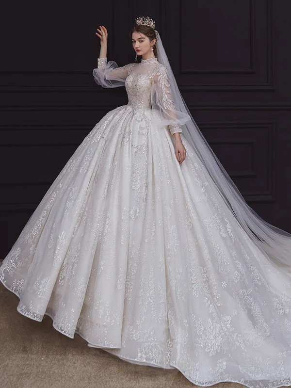 Style Victorien Ivoire Transparentes La Mariée Robe De Mariée 2020 Robe Boule Col Haut Gonflée Manches Longues Dos Nu Appliques Paillettes Perlage Cathedral Train Volants