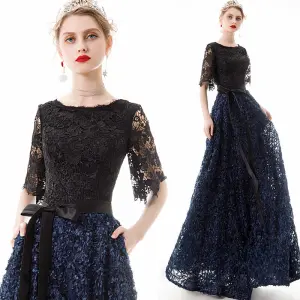 Asequible Marino Oscuro De Encaje Vestidos De Noche 2020 A Line Princess Scoop Escote 1 2 Ærmer Apliques Flor Cinturón Largos Ruffle Vestidos Formales