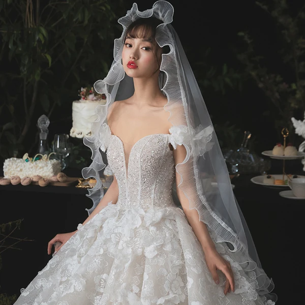Romantisch Champagner Hochzeits Brautkleider / Hochzeitskleider 2020 Ballkleid Off Shoulder Kurze Ärmel Rückenfreies Applikationen Spitze Blumen Perlenstickerei Glanz Tülle Königliche Schleppe
