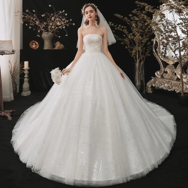 Chic / Belle Blanche La Mariée Robe De Mariée 2020 Robe Boule Bustier Sans Manches Dos Nu Perlage Paillettes Chapel Train Volants