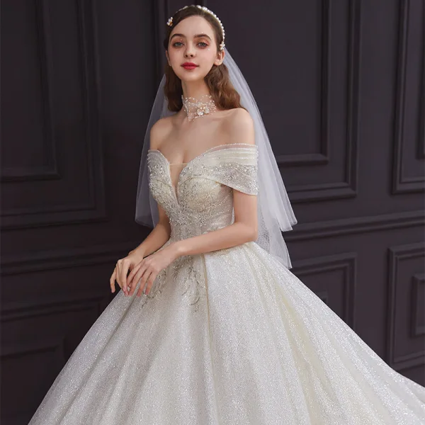 Bäst Champagne Brud Bröllopsklänningar 2020 Balklänning Av Axeln Korta ärm Halterneck Beading Paljetter Glittriga / Glitter Tyll Cathedral Train Ruffle
