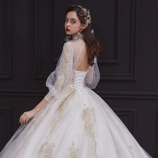 Style Victorien Champagne Transparentes La Mariée Robe De Mariée 2020 Robe Boule Col Haut Gonflée 3/4 Manches Dos Nu Appliques En Dentelle Perlage Perle Cathedral Train Volants