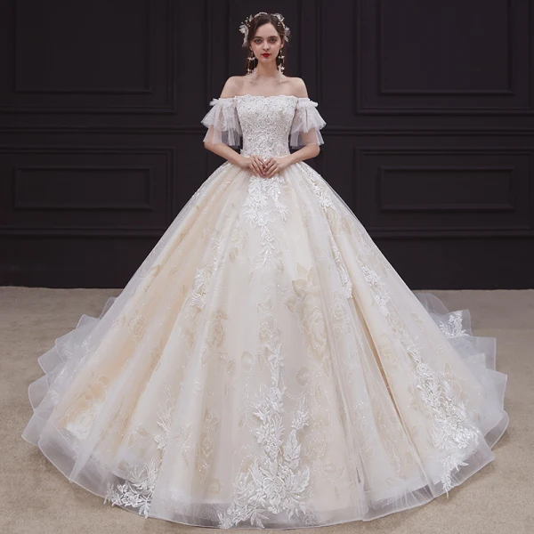 Chic / Belle Champagne La Mariée Robe De Mariée 2020 Robe Boule De l'épaule Manches Courtes Dos Nu Appliques En Dentelle Perlage Paillettes Glitter Tulle Cathedral Train Volants