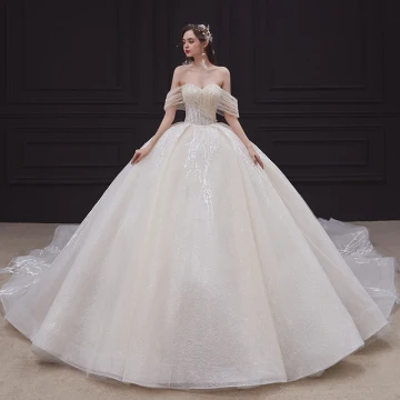 Elegante Champagne Bruids Trouwjurken 2020 Baljurk Uit De Schouder Korte Mouwen Ruglooze Appliques Kant Kralen Rhinestone Glans Tule Cathedral Train Ruche